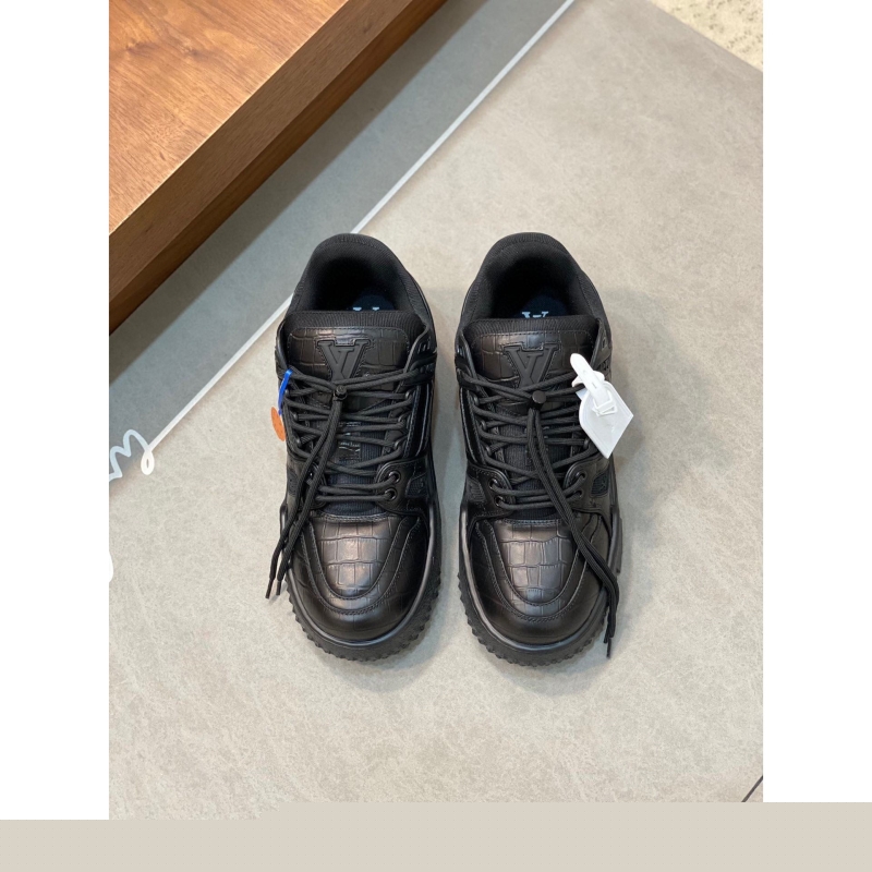 l**is V*t*n sneakers
